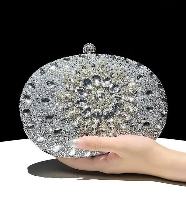 bag Сумка клатч колір сріблястий футляр жіночий стильний в стразах вечірня сумочка для свят з срібним ланцюжком та застібкою. Сумки ROZETKA $1332