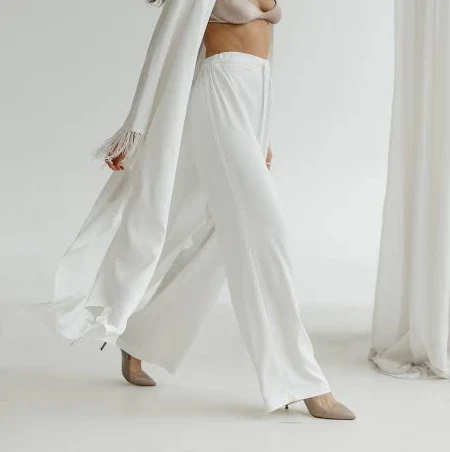 pants Штани-палаццо атласні вільні з поясом білі Бренд VIRNA $2500