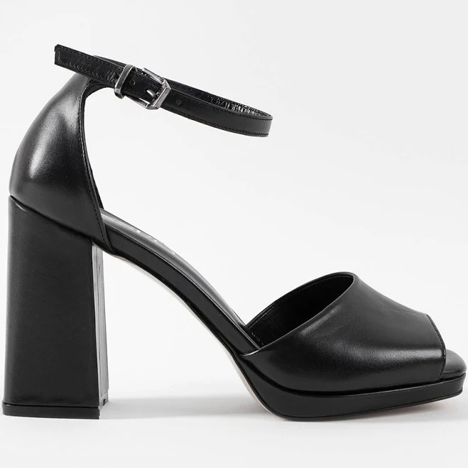 shoes Босоніжки з широкими підборами КОЛІР Чорний РОЗМІР ВЗУТТЯ 39 Fashionista $2209