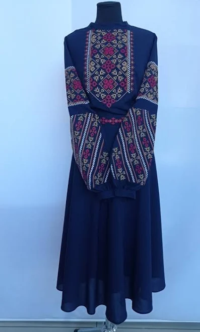 dress Жіноча вишита сукня темно синього кольору довжина міді frani.com.ua $4000