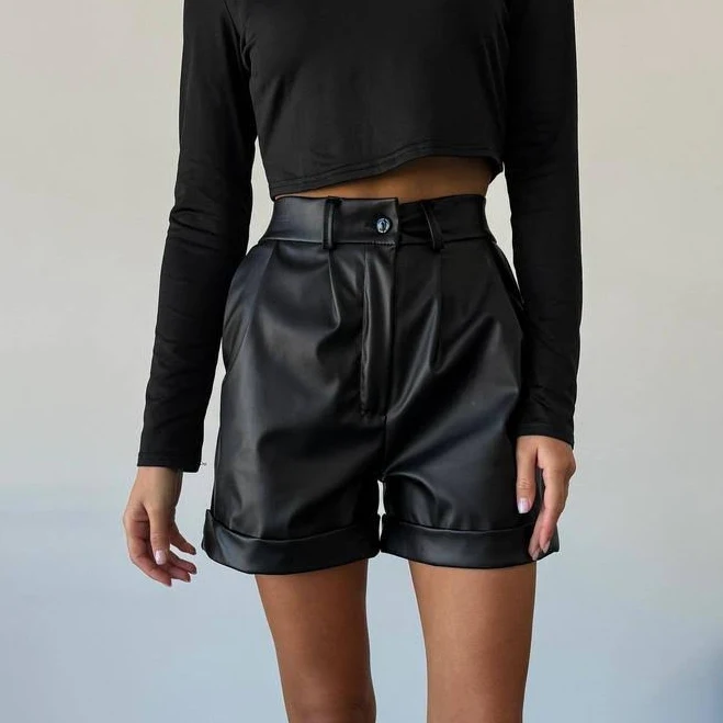 shorts Жіночі чорні шорти з екошкіри з високою талією та кишенями annika.com.ua $575