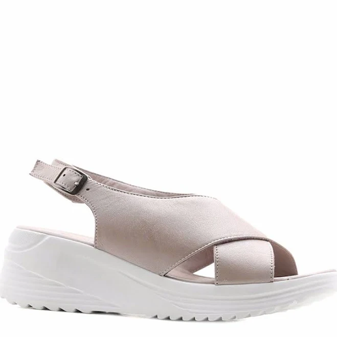 shoes Босоніжки на платформі Prego $797