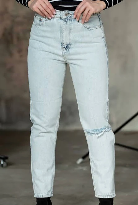 ripped jeans Блакитні джинси МОМ рвані Maritel $799