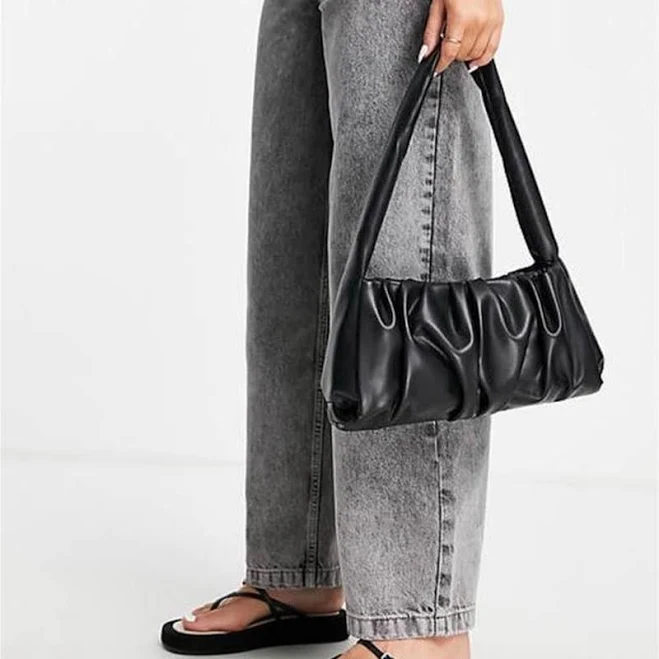 bag Стильная сумка багет, в стиле 90х asos design Shafa $510