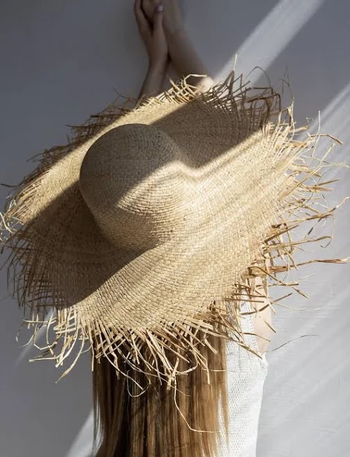 accessory Капелюх солом'яний з широкими полями і бахромою для пляжу D.Hats колір бежевий Prom $1480