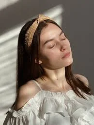 accessory Обруч жіночий для волосся під соломку об'ємний D.Hats бежевого кольору dhats.ua $320