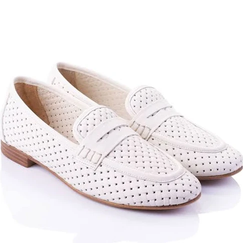 shoes Шкіряні Жіночі Лофери Derisan (0030-06cream) колір кремовий Intertop.ua $2150