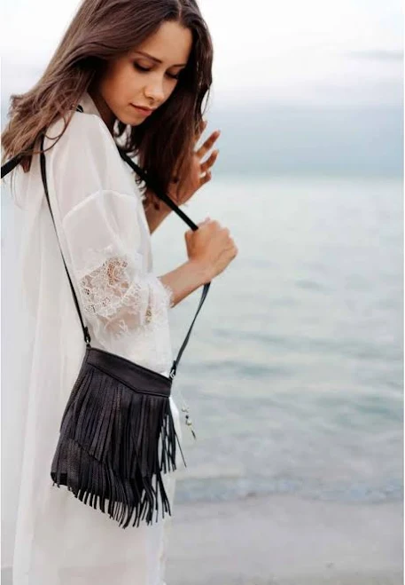 bag Шкіряна жіноча сумка з бахромою міні-кроссбоді Fleco чорна BlankNote $2460