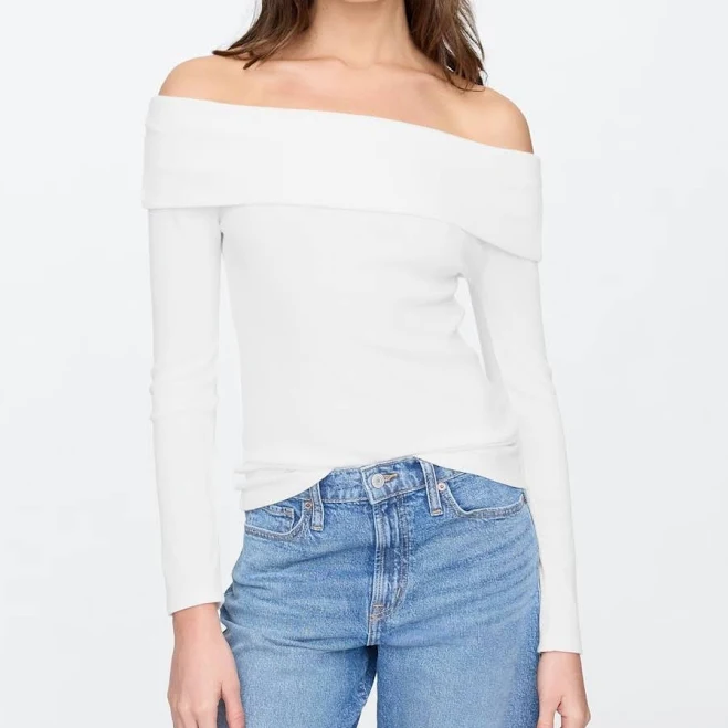 top Однотонна жіноча блузка з відкритими плечами Gap білий Intimo.ua - Lingerie & Fashion $775