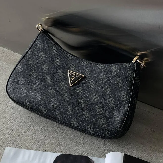 bag Жіноча сумка багет Guess Noelle 2в1 чорна маленька Гесс на плече black-street.com.ua $1949