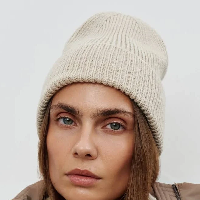 accessory Світло-бежева в'язана шапка біні з вовни MUSTHAVE MustHave $1399