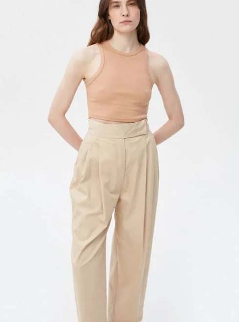 crop top Бежевий трикотажний кроп топ з овальним вирізом MUSTHAVE MustHave $699