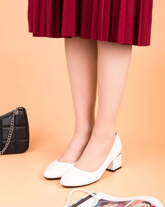 shoes Жіночі білі туфлі на підборах Весна/Oсінь OLLA $659