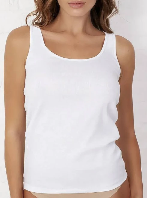 майка жіночі Жіноча однотонна бавовняна майка Roksana Roksana Світ Білизни $289