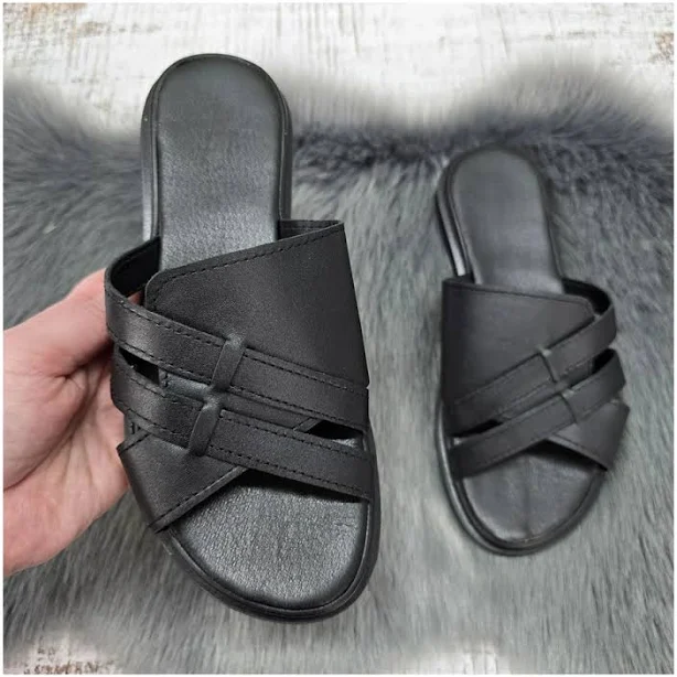 shoes Шльопанці жіночі Sali чорні шкіряні на плоскій підошві 39р (25,5 см) 4759. Жіночі шльопанці ROZETKA $847