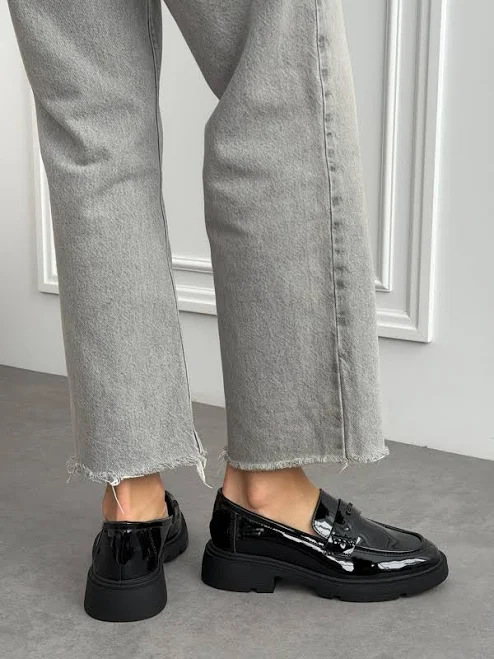 shoes Лофери на платформі чорні лакові LadyBoom $1320