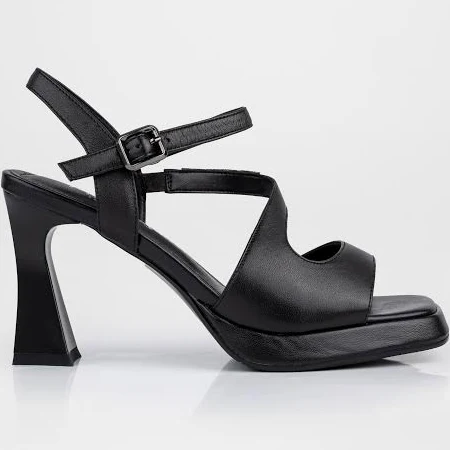 shoes Босоніжки на високих підборах у чорному кольорі fours-shoes.com $2320