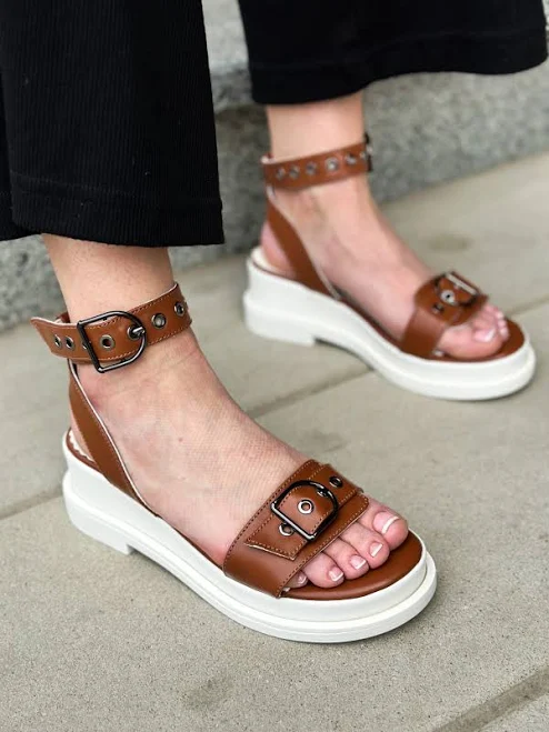 shoes Жіночі Босоніжки Мія на платформі коричневі шкіряні pvdesigner.com.ua $3290