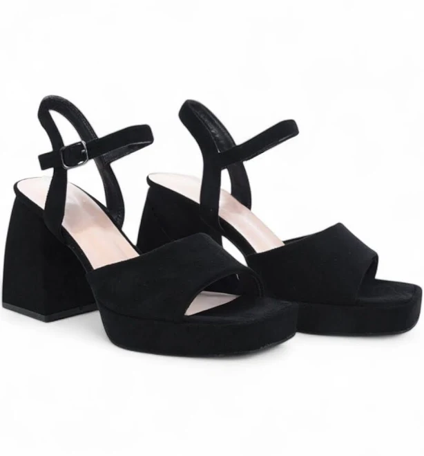 shoes Жіночі чорні босоніжки на підборах Літо OLLA $739
