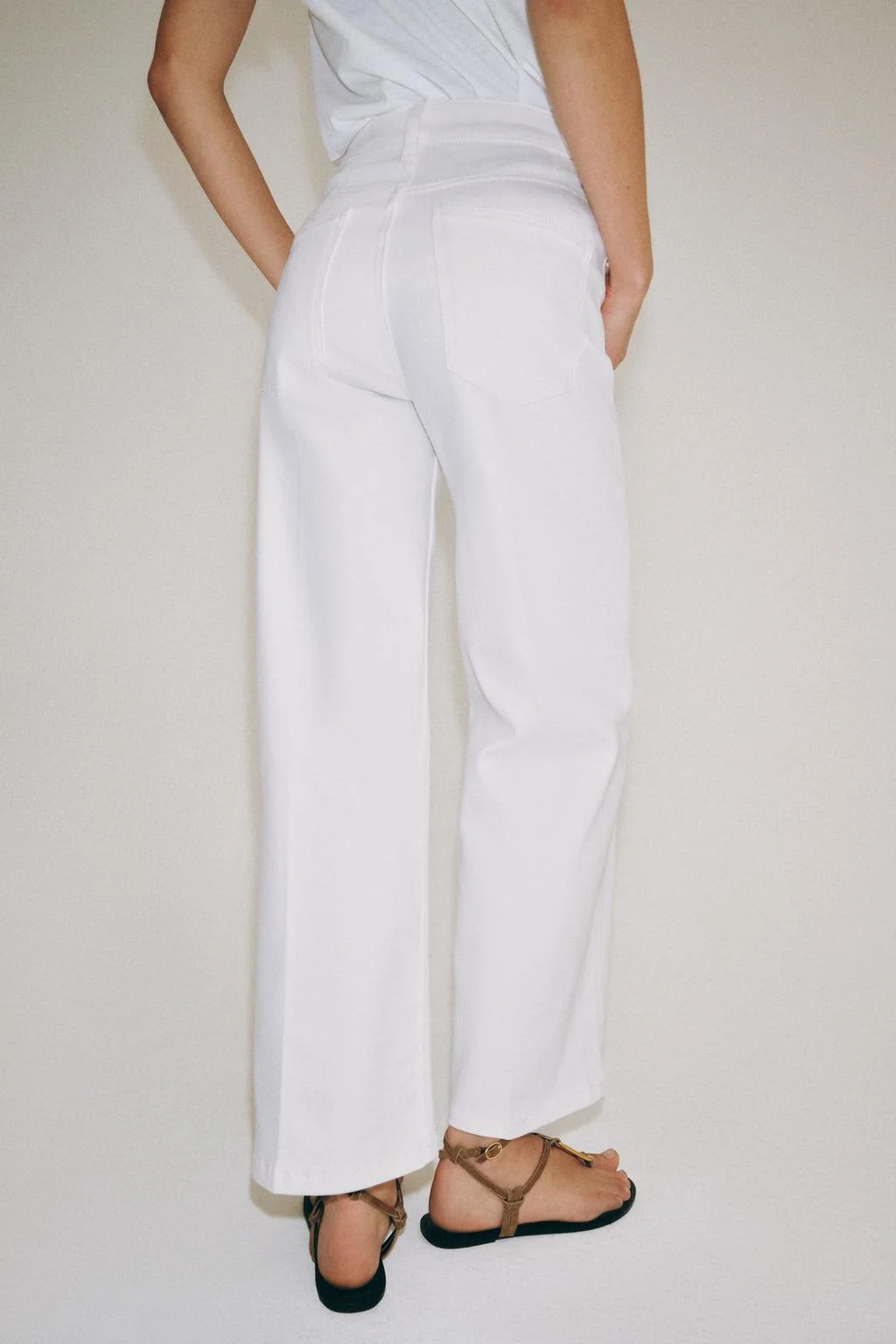 Белые широкие джинсы Zara