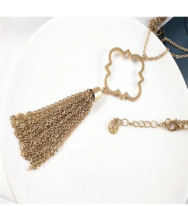 accessory Колье с длинной цепочкой, кулоном в виде кисти и четырехлистником Soroka.me $175