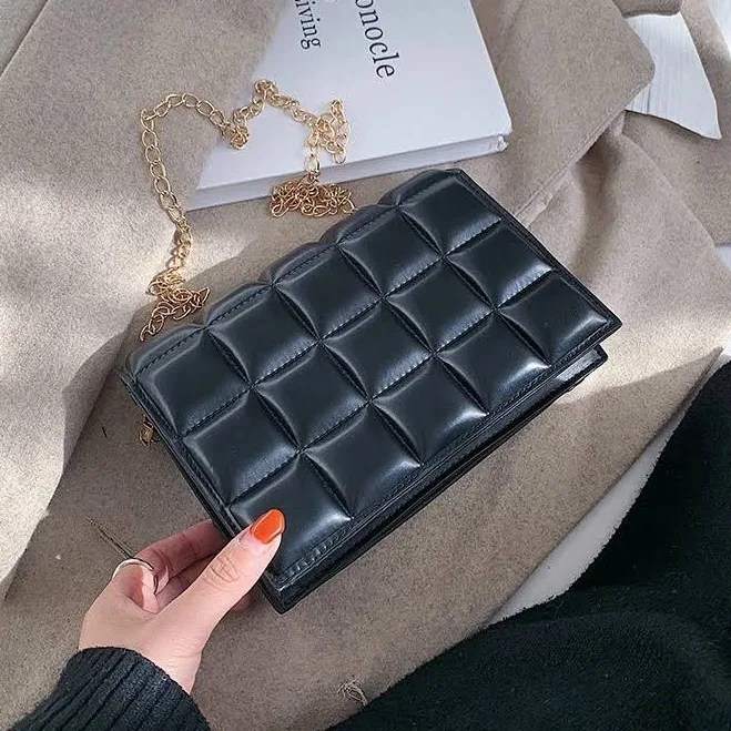 bag Женская маленькая классическая сумка клатч на цепочке черная. Сумки ROZETKA $590