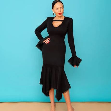 dress Черное платье с асимметричной оборкой по низу и на рукавах BLIND $5900